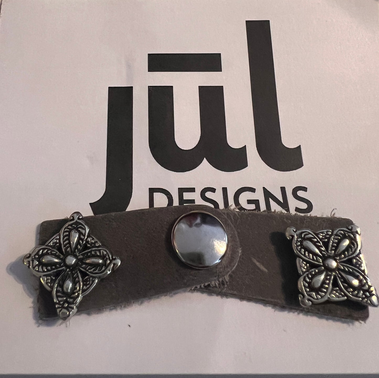 Jul Designs-