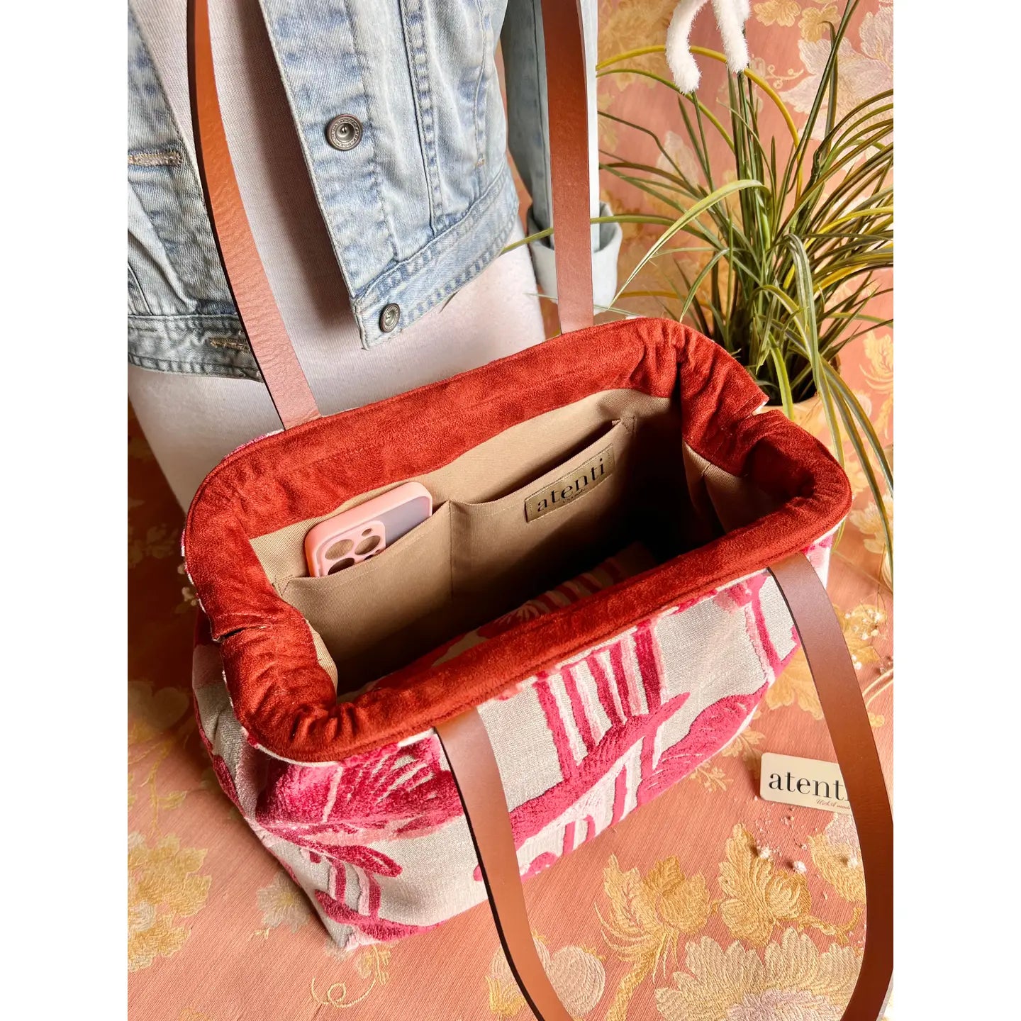 B34LIQ - Lalique Molly: Modern Tapestry Doctor Bag, Metal Snap Frame