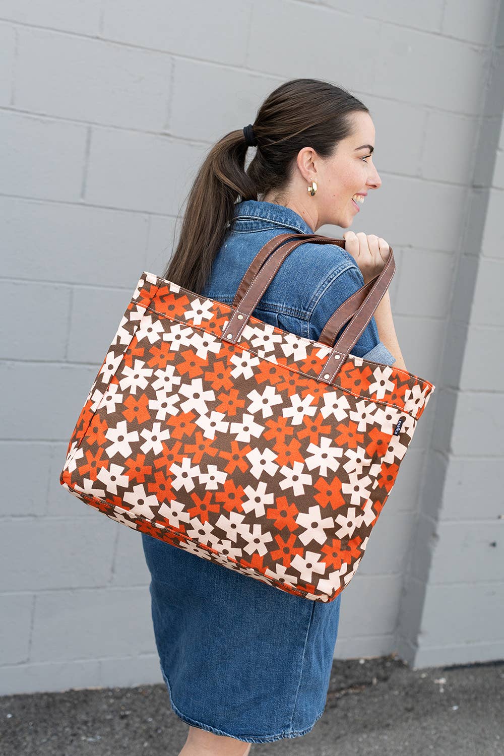 Maika-Essential Tote - Solvang Terra
