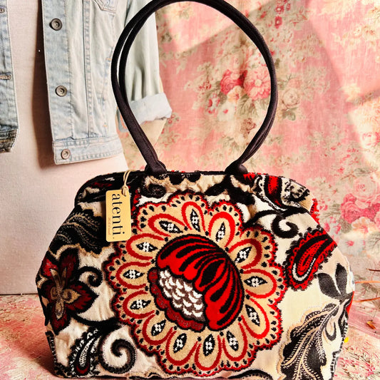 B34EY - Paisley Bean Molly Purse