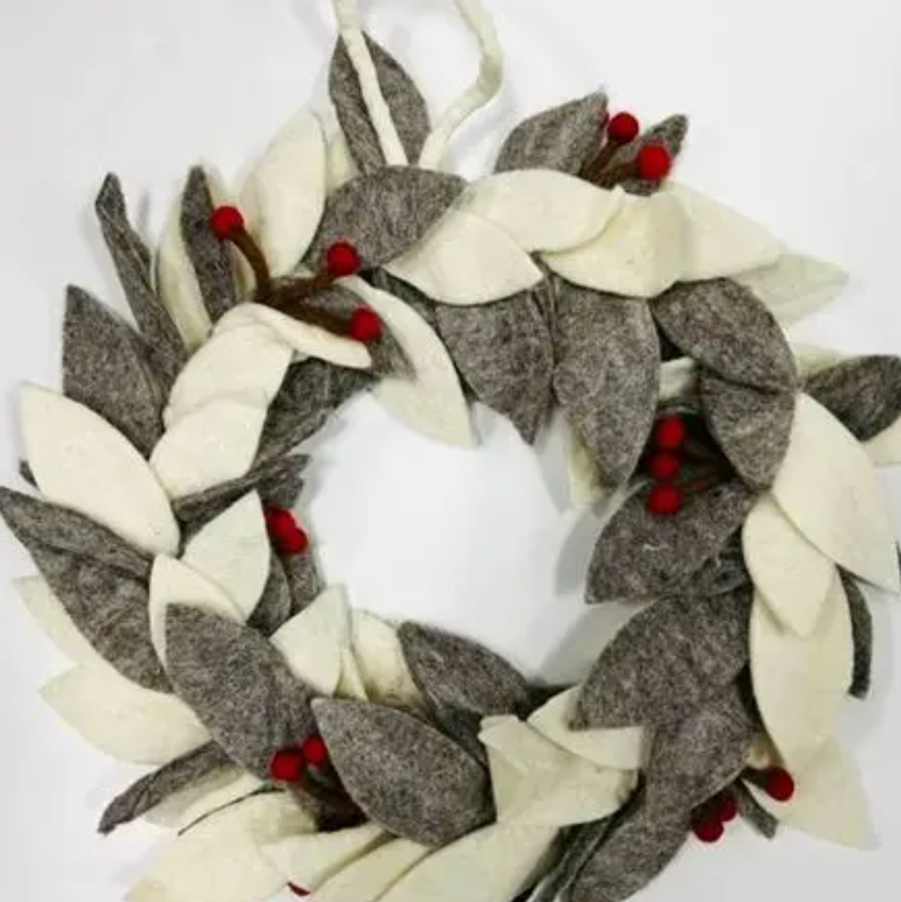 Christmas Decor Wreath White Nature with Holly Berries - felt